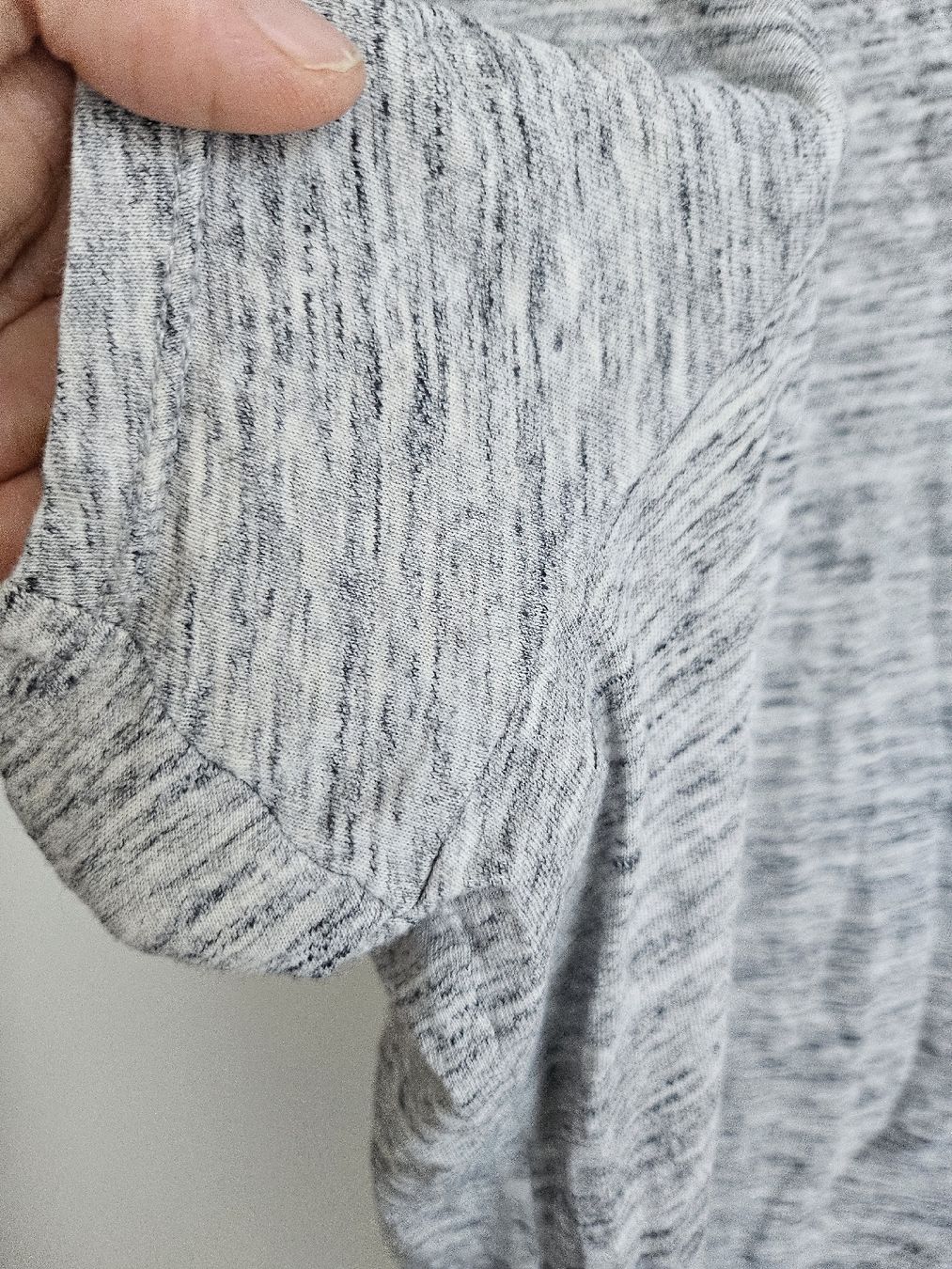 T-Shirts: Old Navy Basic Shirt grau melange gr.XXL – Gebraucht aus Allschwil von na.wi.90 2