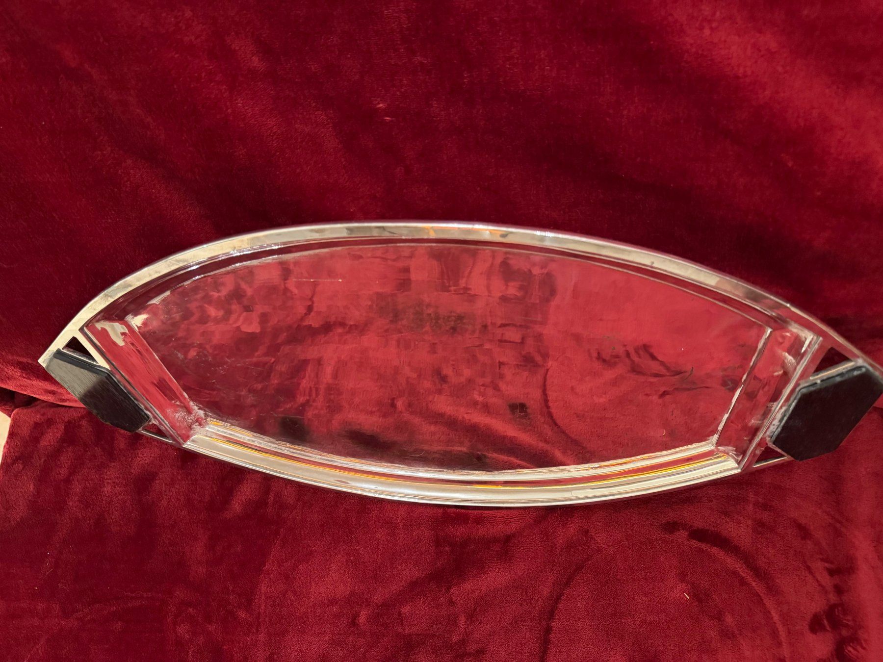 Piatti di portata: Antikes versilbertes Serviertablet mit Holzgriffe 60/37 cm – Usato da Stallikon venduto da camillecarlo2016 2