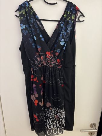 Desigual Robe d'été noire à fleurs taille 44