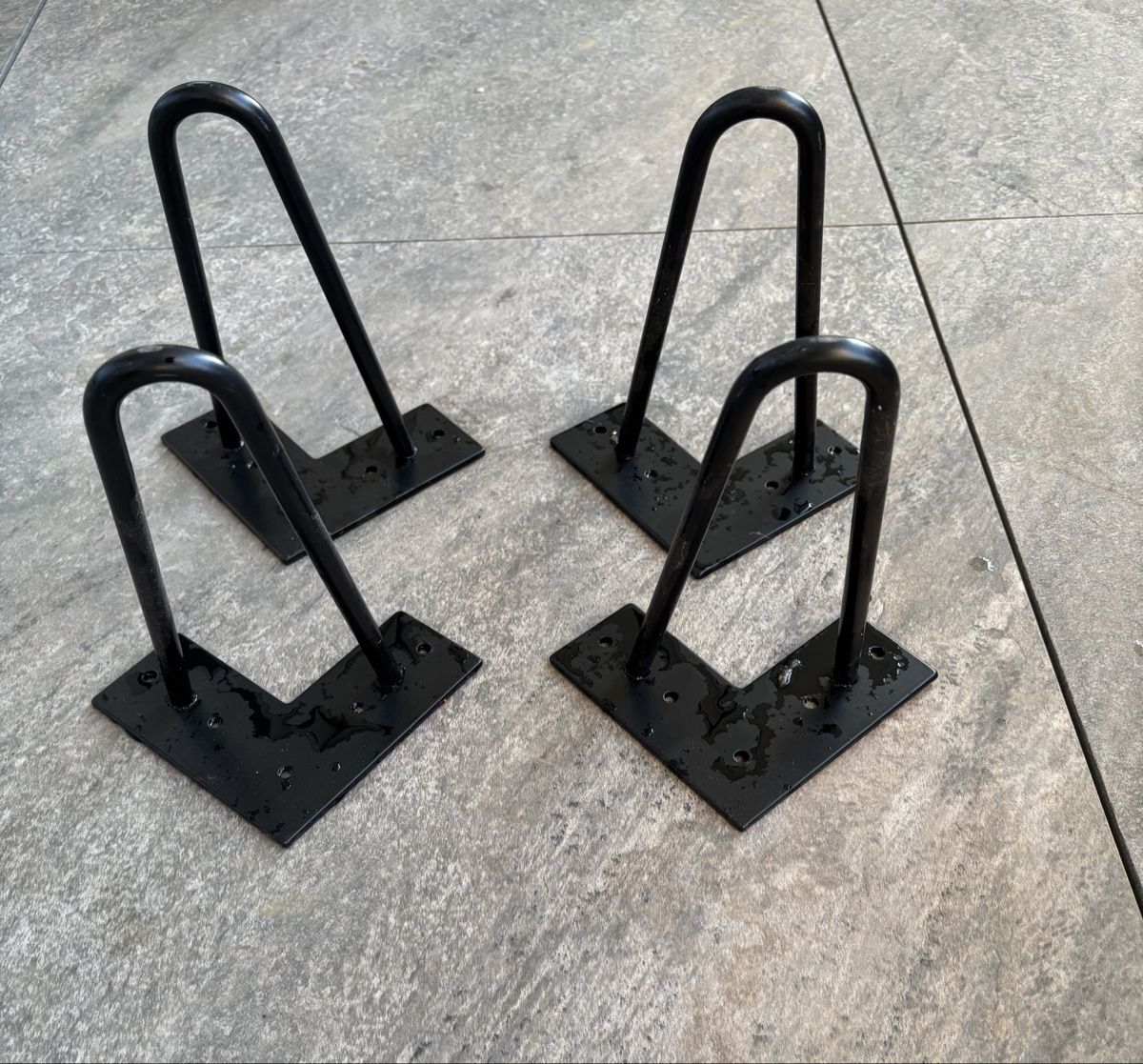 Altri mobili: 4 Stk. Hairpin Tischbeine – Usato da Bottenwil venduto da Faebu1996