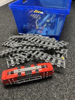 LEGO Zugschienen und Lokomotive guter Zustand