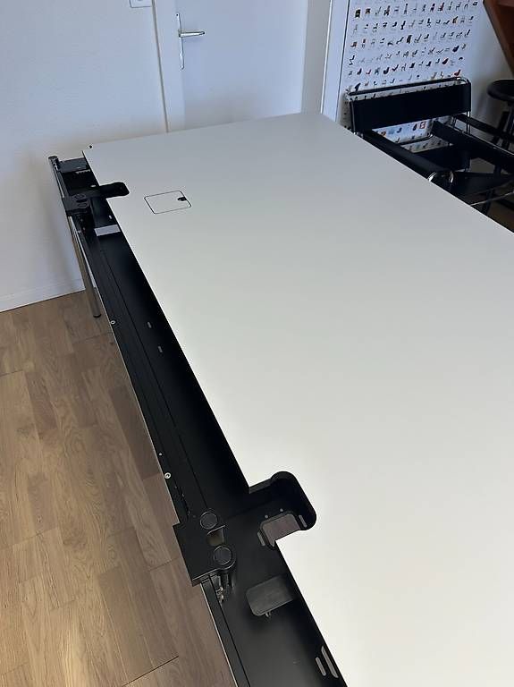USM Scrivanie: Table USM Haller ADVANCED en gris perle // Ref. AY0406 – Usato da Ravoire venduto da ARKY_s 4