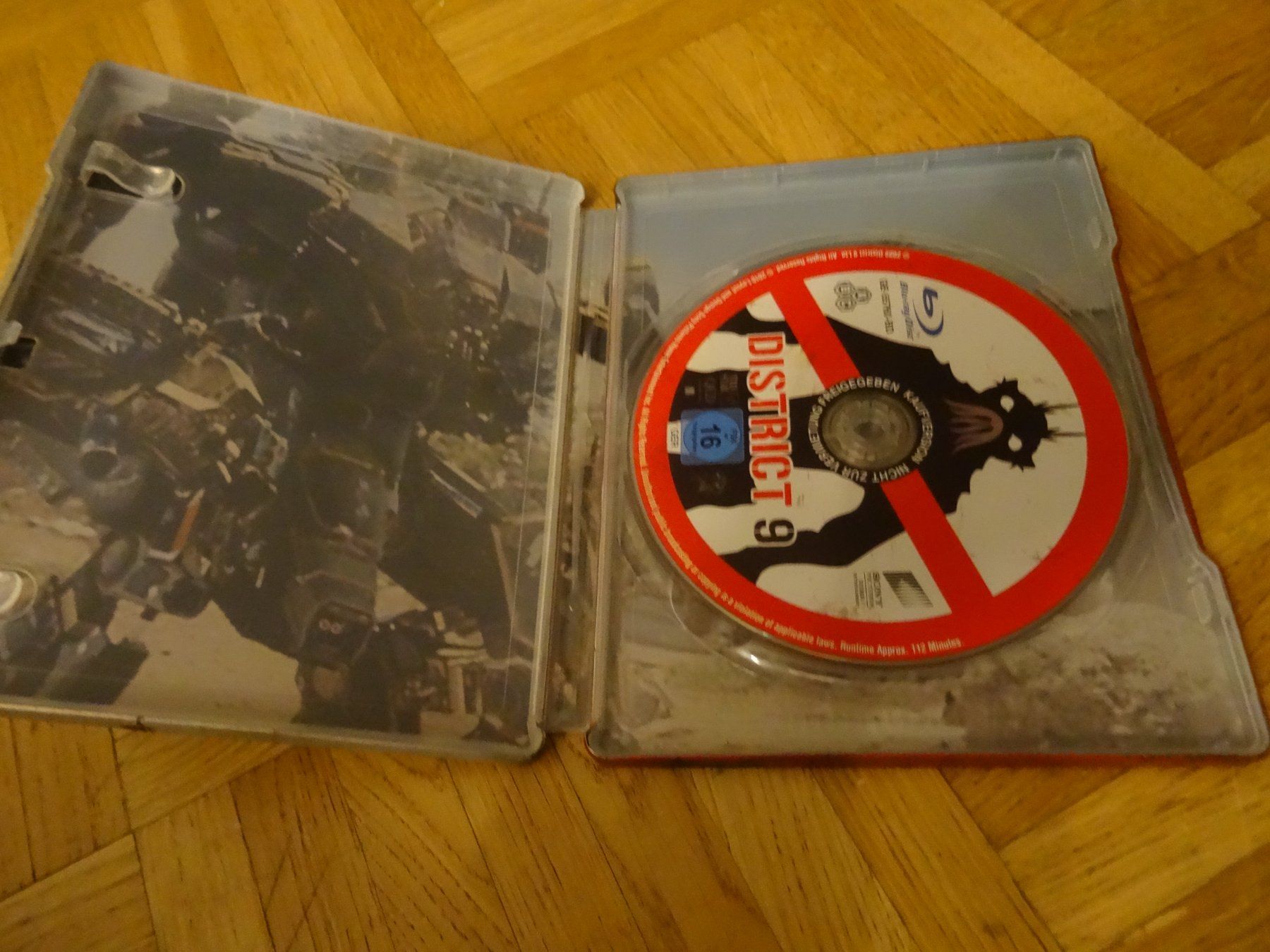 Alle DVDs: District 9 STEELBOOK BLU-RAY – Gebraucht aus Olten von Disc-Verkauf 1
