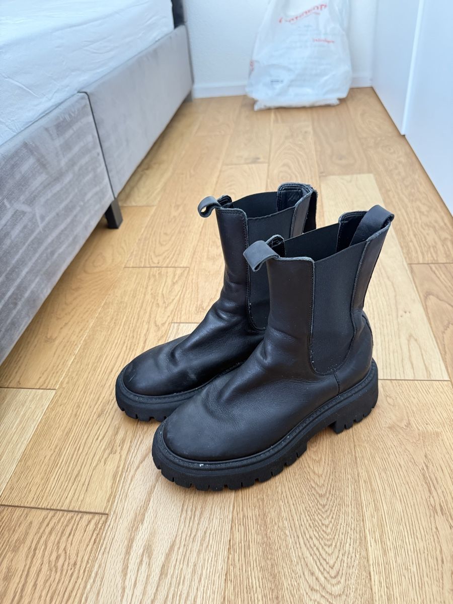 Scarpe da donna: Boots – Usato da Nebikon venduto da Preloved_bykelly 1