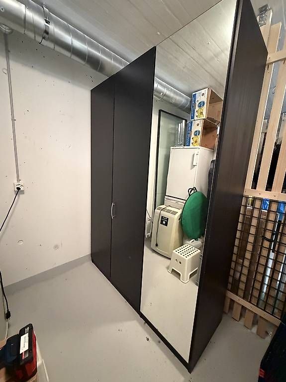 Schränke: Kleiderschrank – Gebraucht aus Inwil von kel_df7w