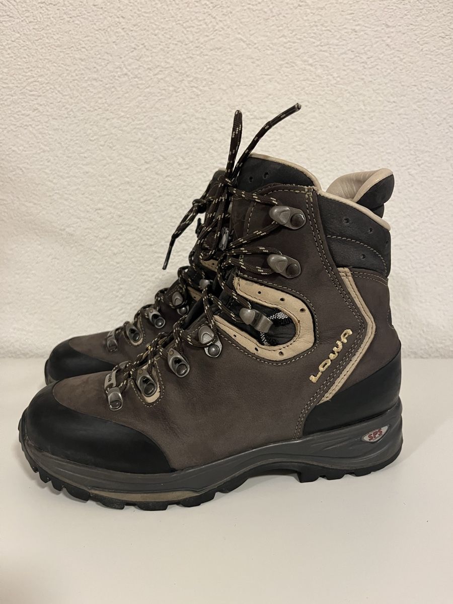 Lowa Damenschuhe: Lowa Wanderschuhe Grösse 36.5 – Gebraucht aus Frauenfeld von heyLani 2