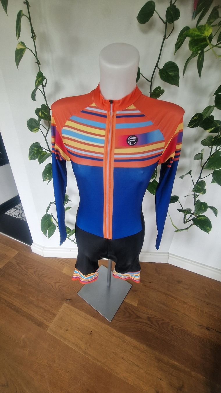 Completi & Tailleur: Radrennanzug, Gr. S – Nuovo (secondo la descrizione) da Wald ZH venduto da Cjp 6