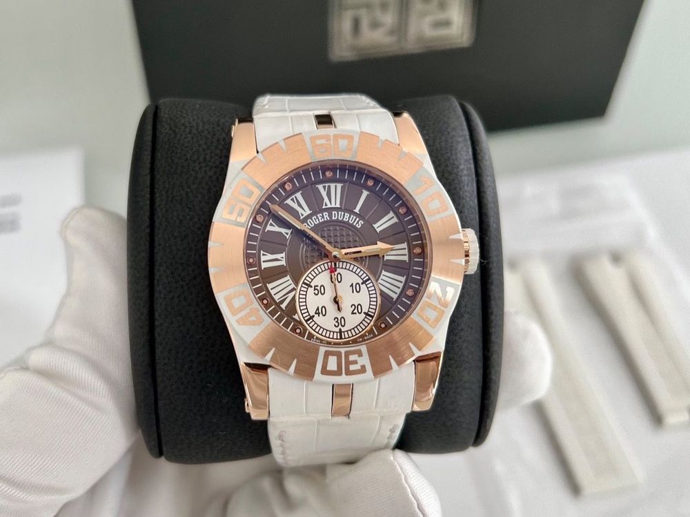 Roger dubuis easy hot sale diver limited edition