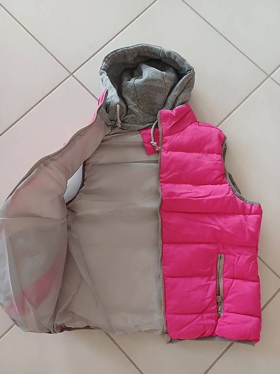 Gilet & Giacche senza maniche: Gilet mit Kapuze Neue gr.M – Nuovo (secondo la descrizione) da Bronschhofen venduto da Katrusja 2