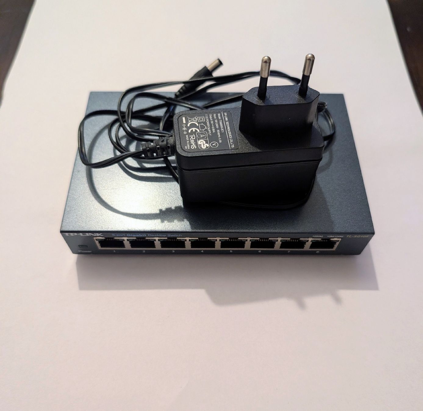 TP-Link Hubs & Switches: TP-Link 8-Port Gigabit Desktop Switch TL-SG108 – Gebraucht aus Flumenthal von frfi