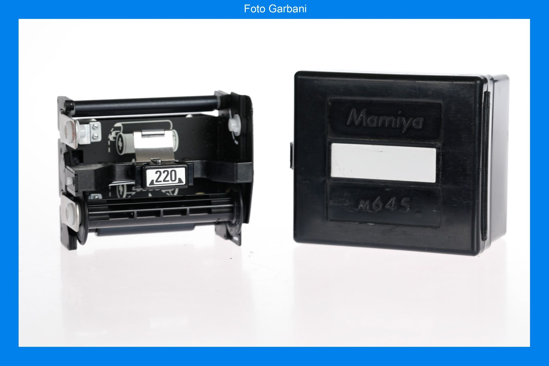 Mamiya Fotocamera: Mamiya 220 Rollfilm Back Insert per M645 – Usato da Muralto venduto da FotoGarbani