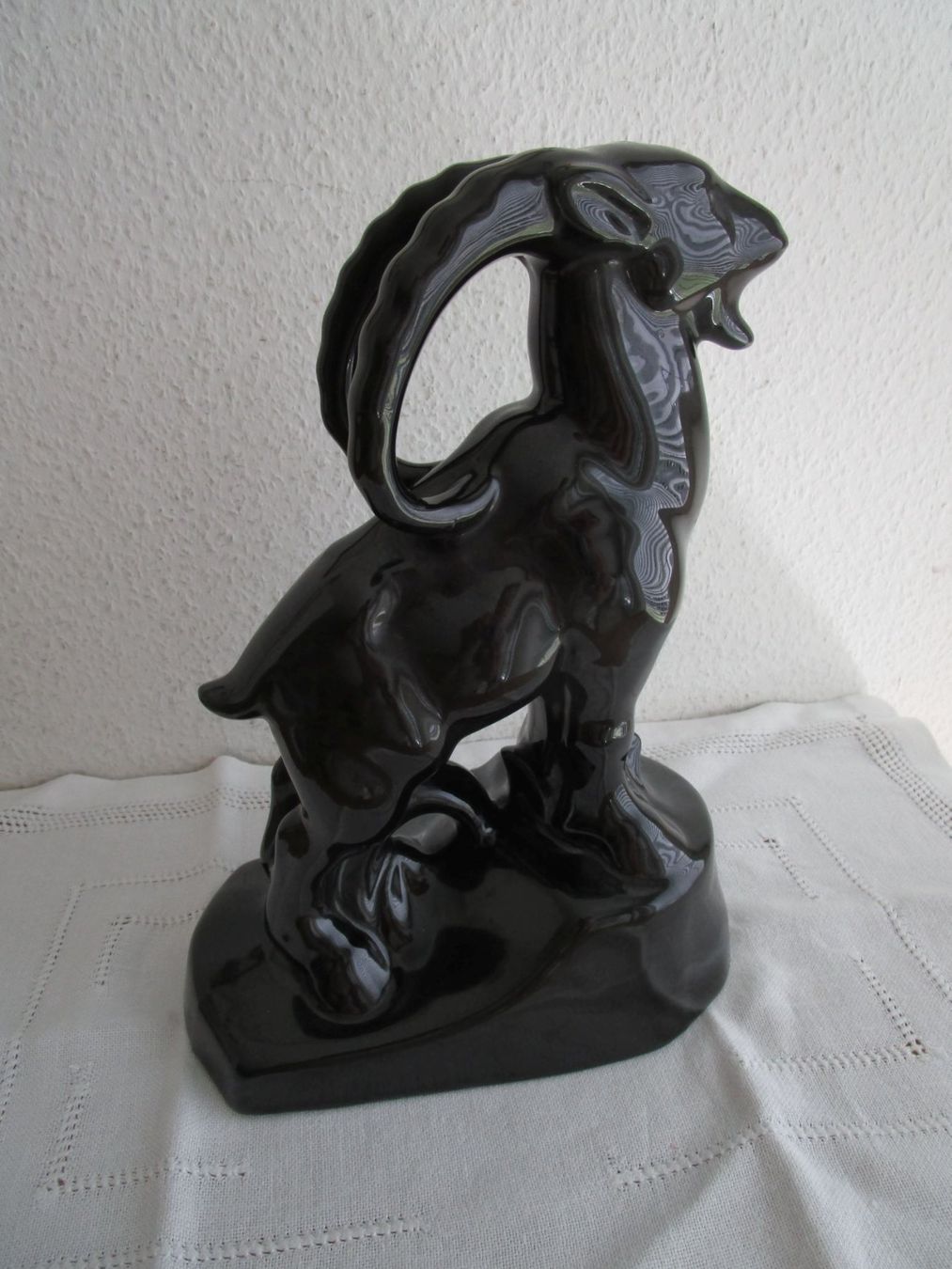 Statuette: Laufen Keramik - schwarzer Steinbock – Usato da Binningen venduto da mondoantico