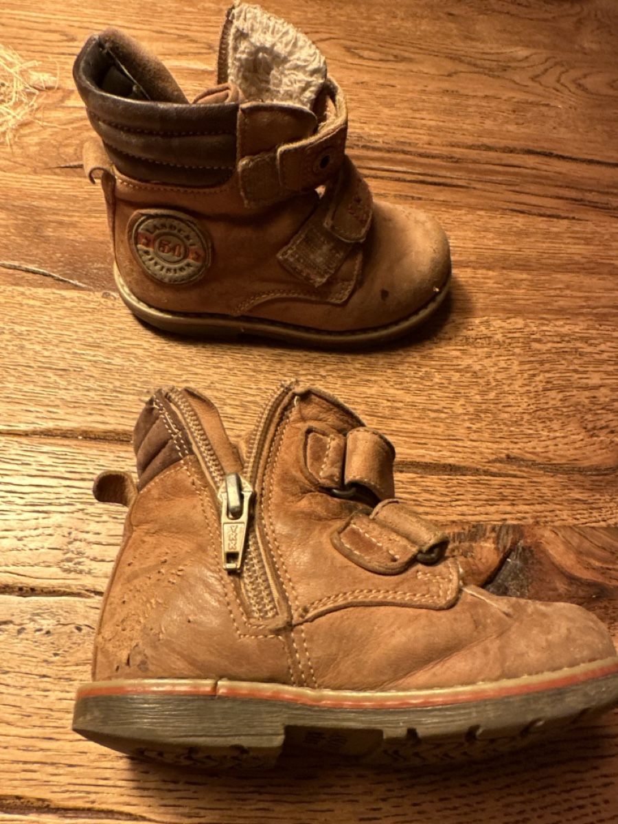 Scarpe per ragazzi: Winterschuhe 22 – Usato da Zürich venduto da chemostat 2