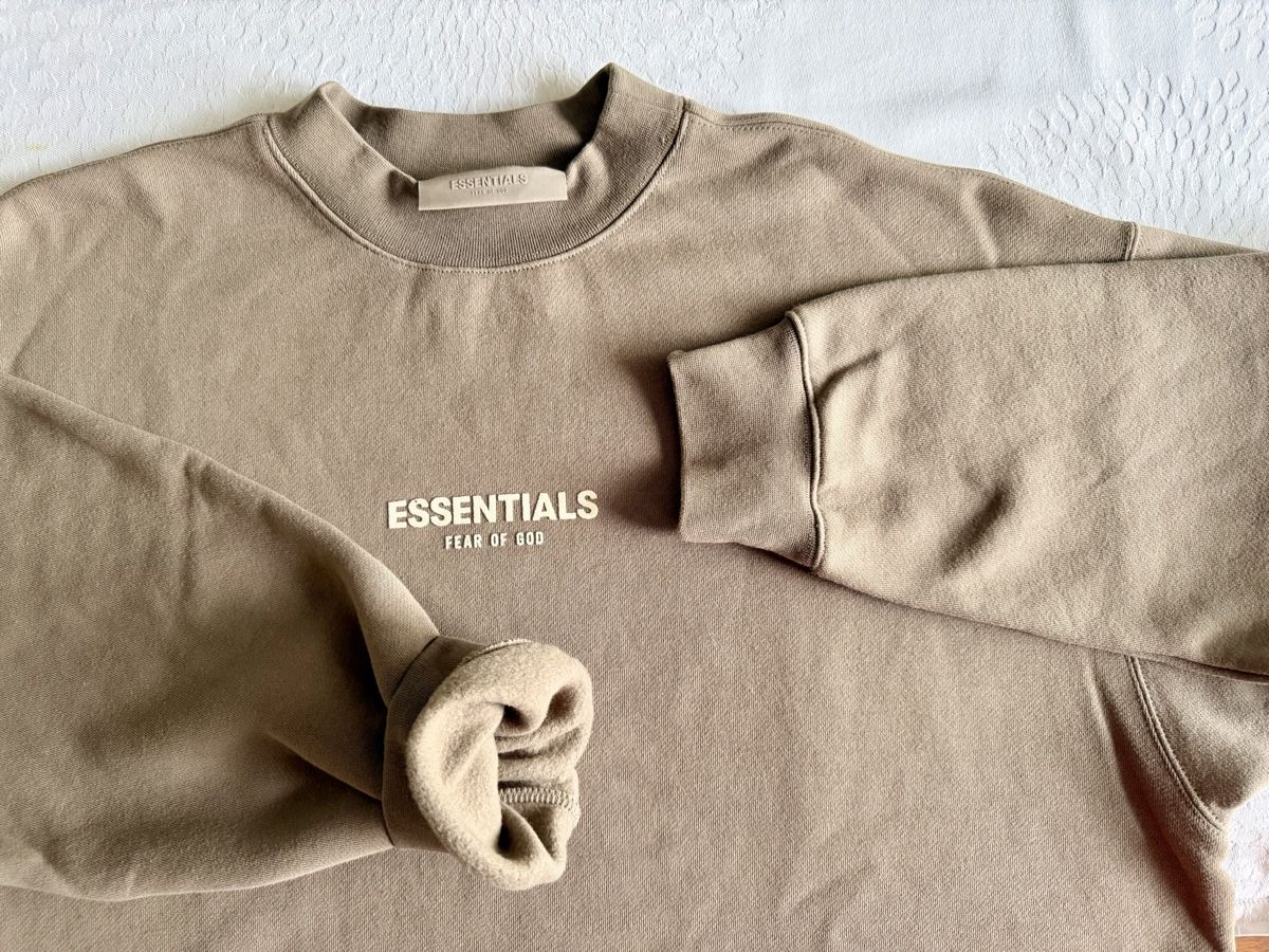 Fear of God Pulls & Sweat-shirts: ESSENTIALS PULLI TAUPE GR. M  – Neuf (Voir description) à Dübendorf par kerstinbrisbane