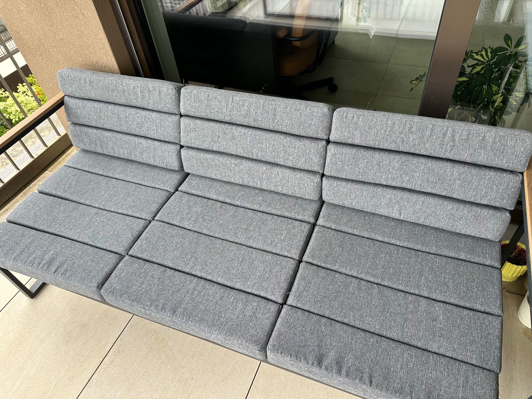 Divani: Canapé et table pour balcon / terrasse – Usato da Marly venduto da eoj_5cs9 3