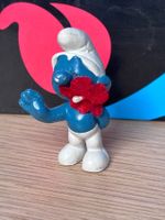 Schlumpf mit Stoffblume