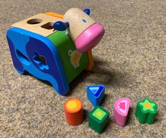 Cube d'activité en bois Vache colorée