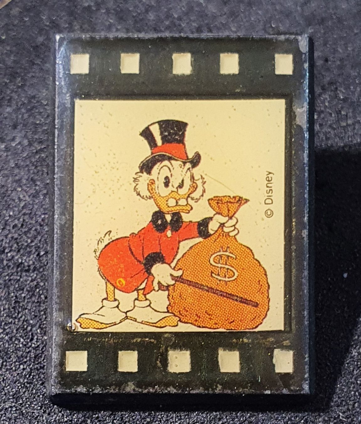 Placchette & Badge: BB671 - Pin Walt Disney Comic Figur - Dagobert Duck – Usato da Reinach BL venduto da Boston-Verkauf