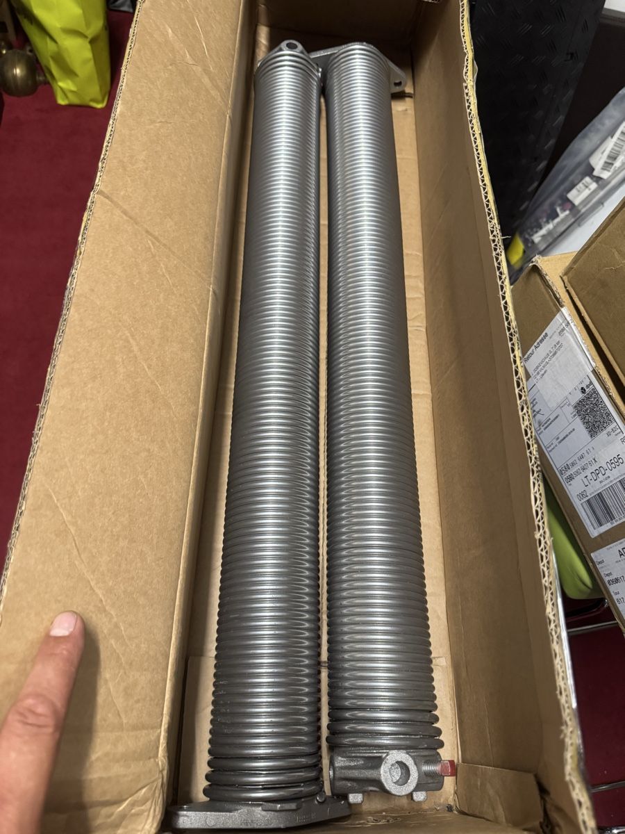Altro Materiale elettrico: Garagentor- Torsionsfeder  2 stk. Neu – Nuovo (secondo la descrizione) da Schlieren venduto da Freundlich02