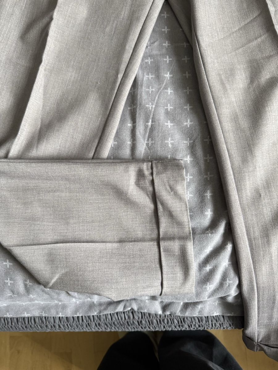 Mango Pantaloni: MNG STOFFHOSE GRAU – Usato da St. Moritz venduto da ari_9fcv 1