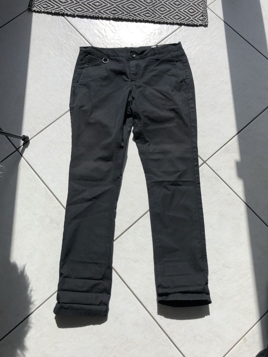 Pantaloni: Pantalon Empyre noir taille 32 – Usato da Colombier NE venduto da thomasarquint