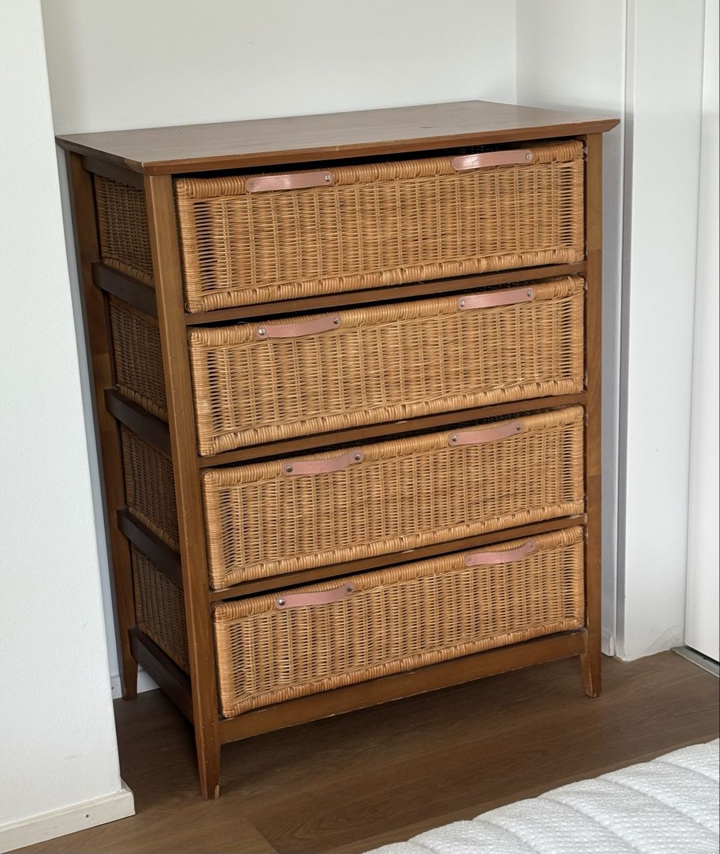 Interio Commodes: Kommode Interio Taiga 4 Schubladen 78/46/100 cm – D'occasion à Geroldswil par tanyacool