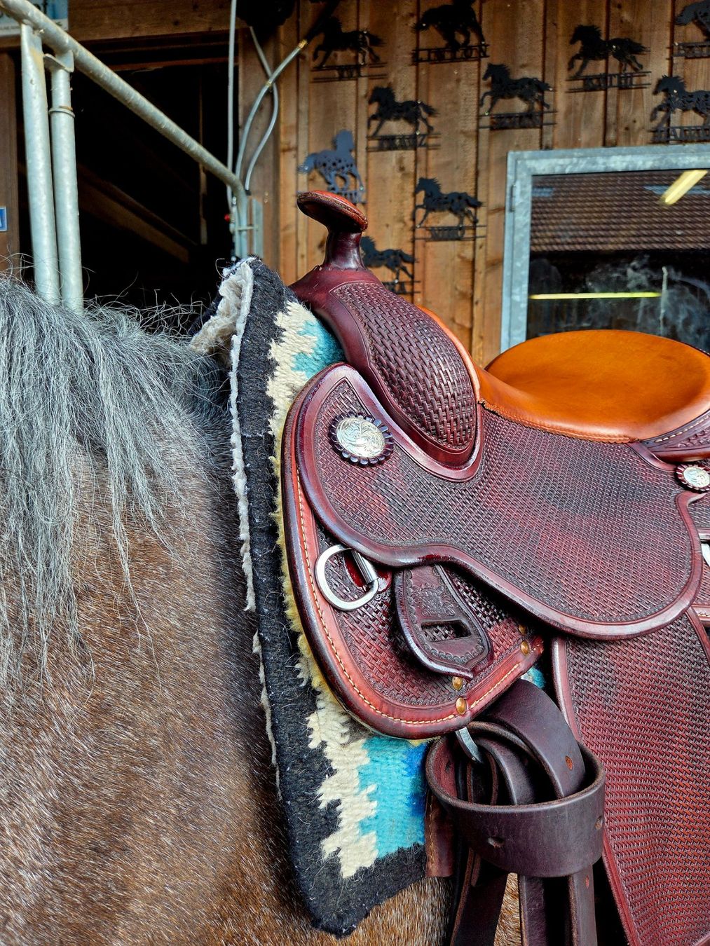 Selles, accessoires: JW Custom Westernsattel – D'occasion à Uetendorf par Sherryco 1