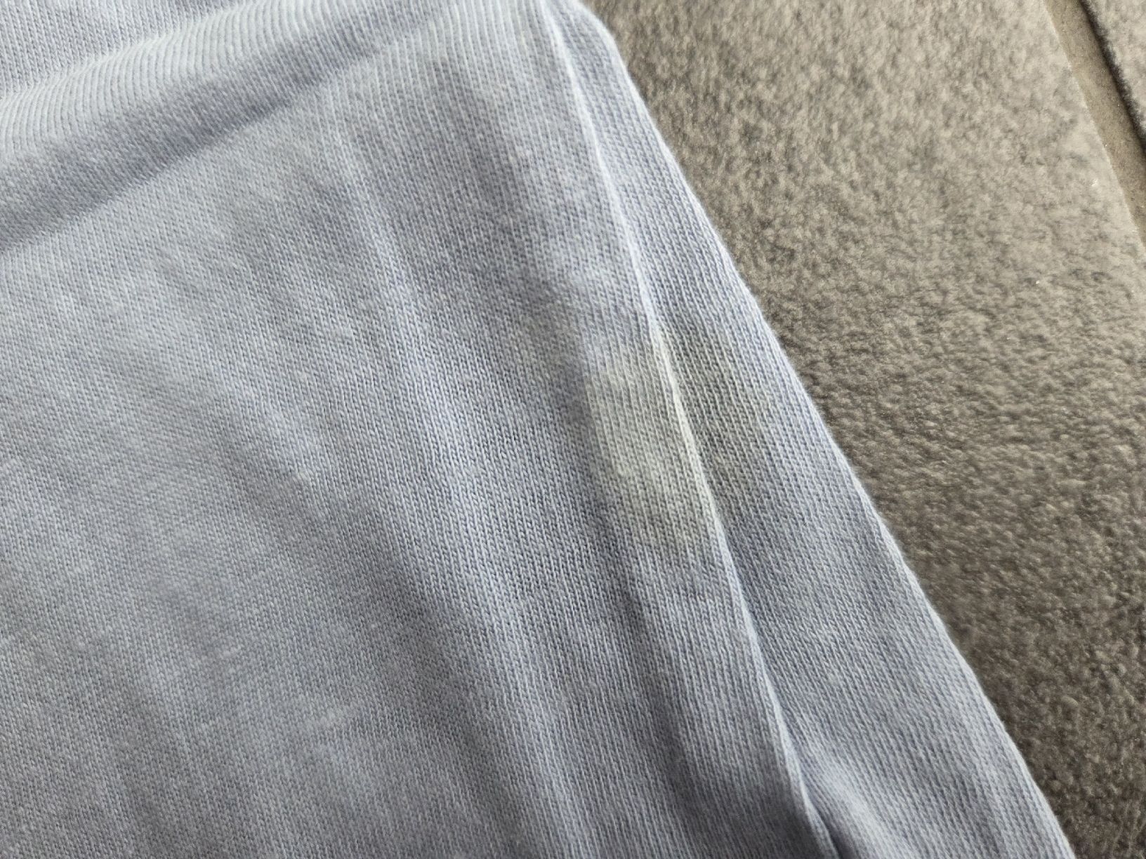 H&M Camicie, T-shirt & Polo: H&M Kinder T-Shirt hellblau Gr. 98/104 – Usato da Hüntwangen venduto da ManuM2014 1