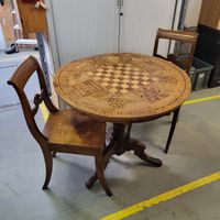 runder Tisch inkl. 2 Stühle antik