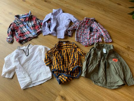 Großes Set Hemden für Babys Größe 74