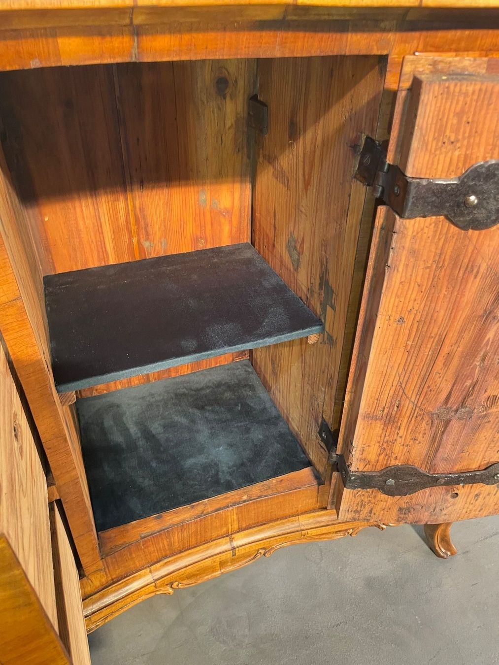 Commodes: Antiker Barock Kommoden. Neue restauriert, mit Schellack – D'occasion à Langendorf par zloker 8