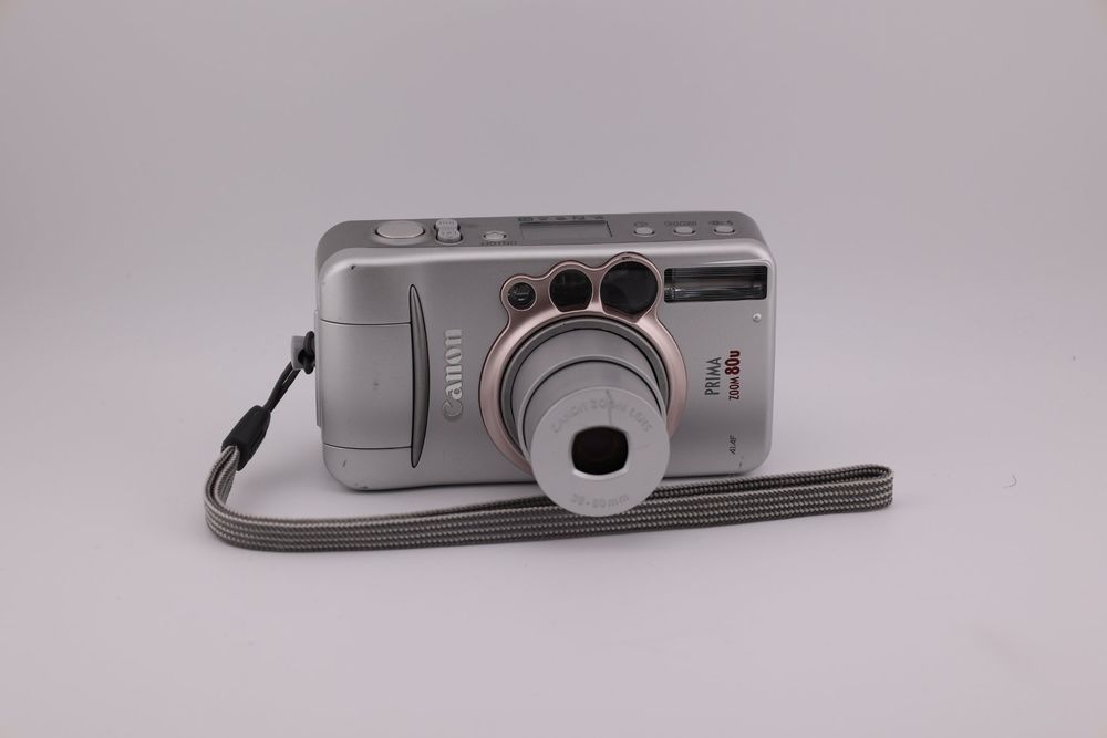 Canon Appareil photo: Canon Prima Zoom 80u analoge Kompaktkamera – D'occasion à Eichberg par henrikinch