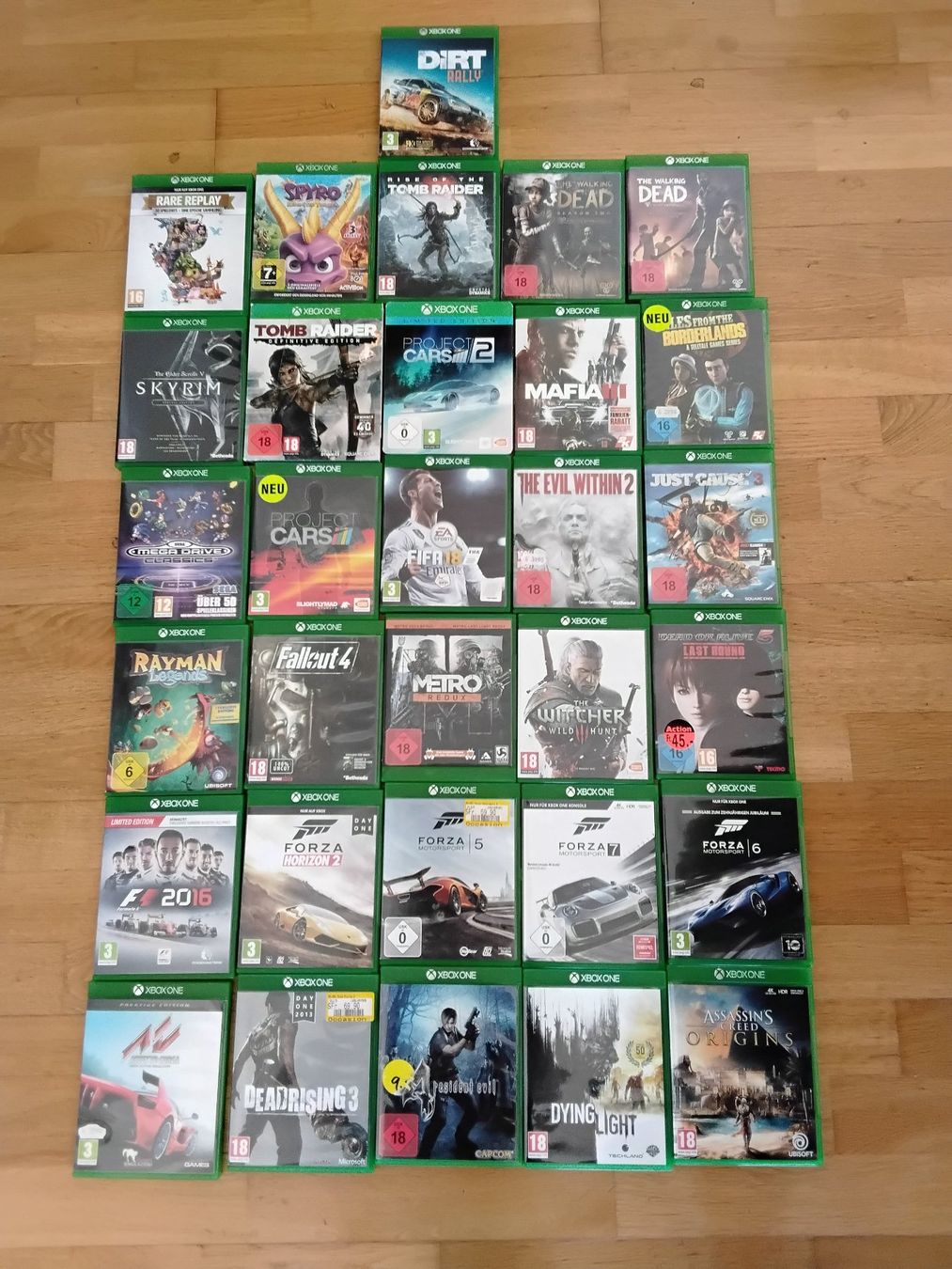 Microsoft Konsolen: Xbox One mit Controller und 31 neuwertigen Games – Gebraucht aus Hinteregg von S-Walder1186 1