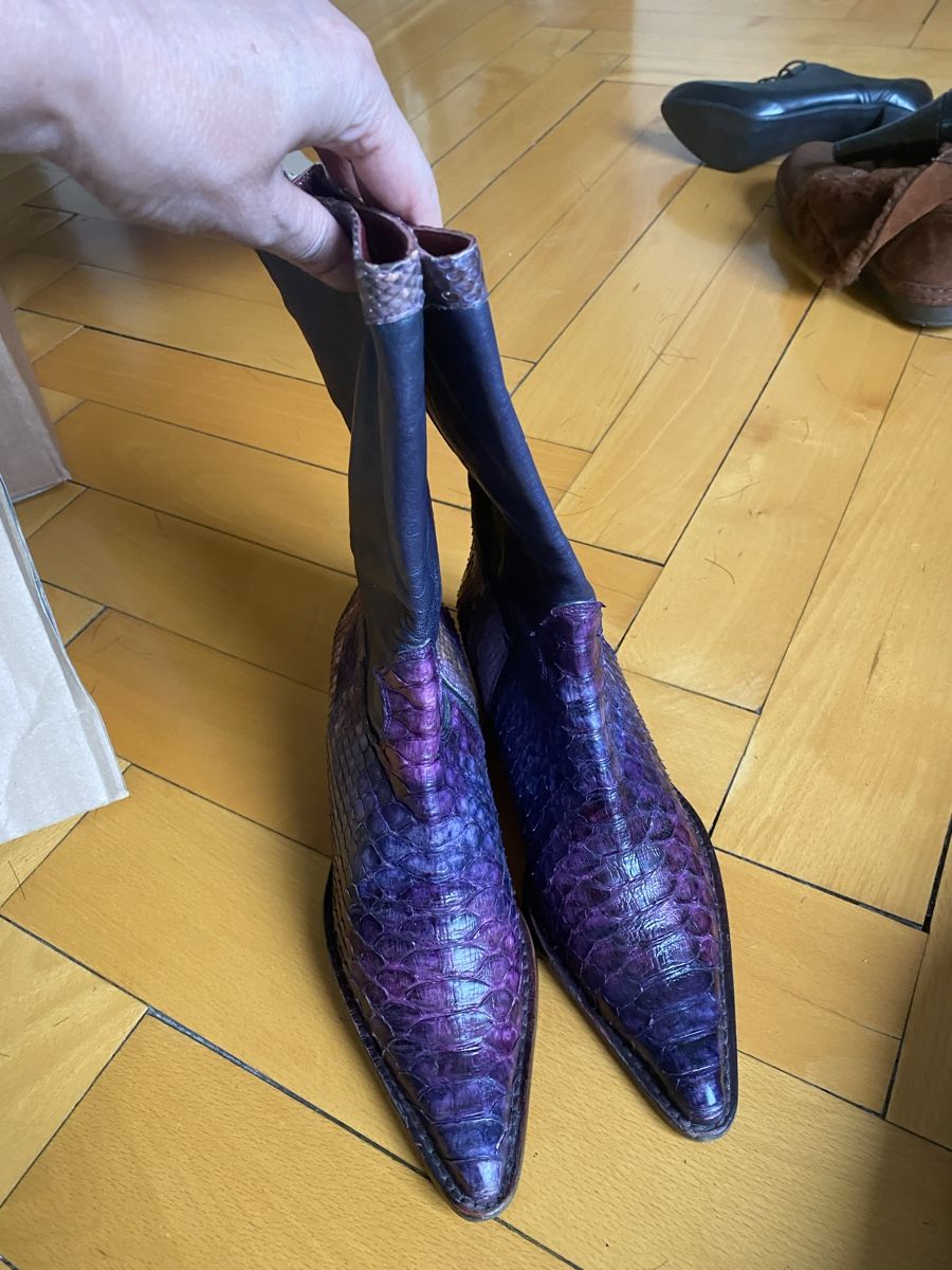 Scarpe da donna: Bottes LARA  37 violettes serpent et cuir – Usato da Küssnacht am Rigi venduto da CALIFRASQUI 3