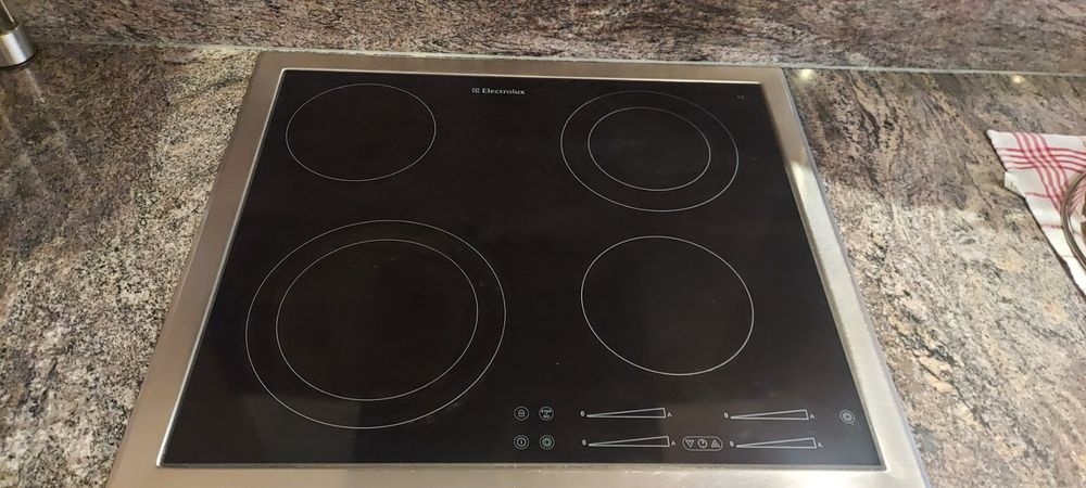 Glaskeramikkochfeld CH Norm Electrolux mittouch display | Kaufen auf ...