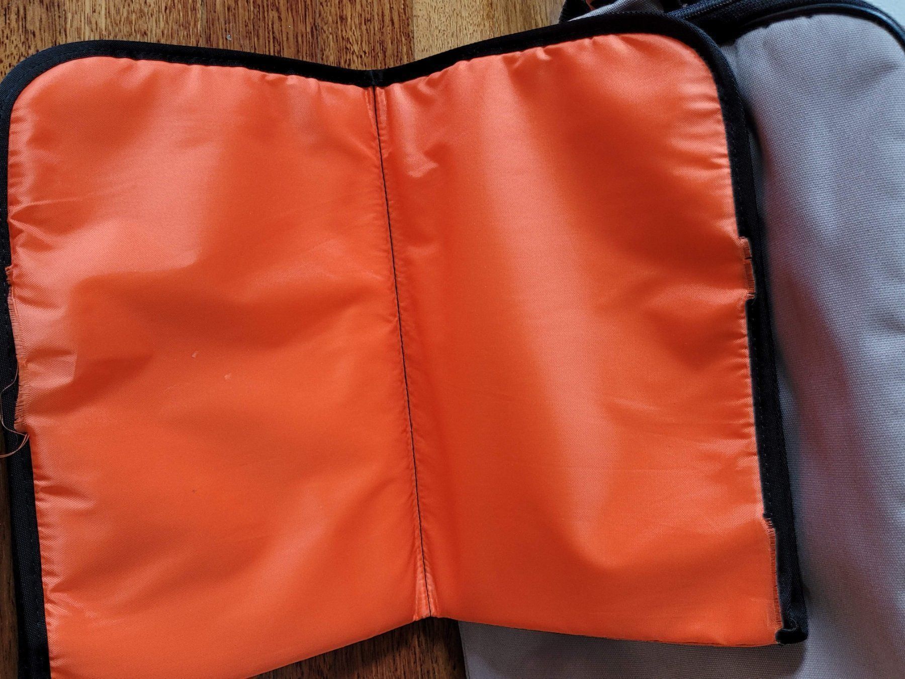 Rossis Taschen: Wickeltasche von Rossi's – Gebraucht aus Herrliberg von Jummi 3