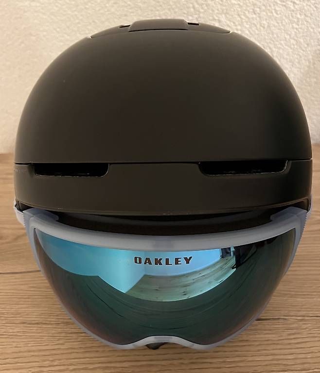 Occhiali & Lenti: Skibrille Oakley Flight Tracker XM hellblau – Usato da Münsingen venduto da cla_5v9c 2