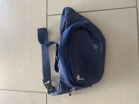 Bauchtasche deuter