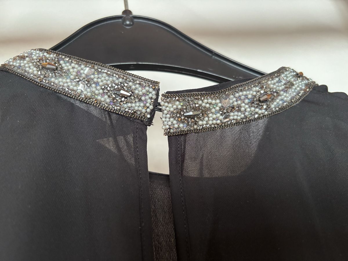 Zara Camicette: Zara Bluse mit Strasskragen – Usato da Stallikon venduto da Rsiri 1