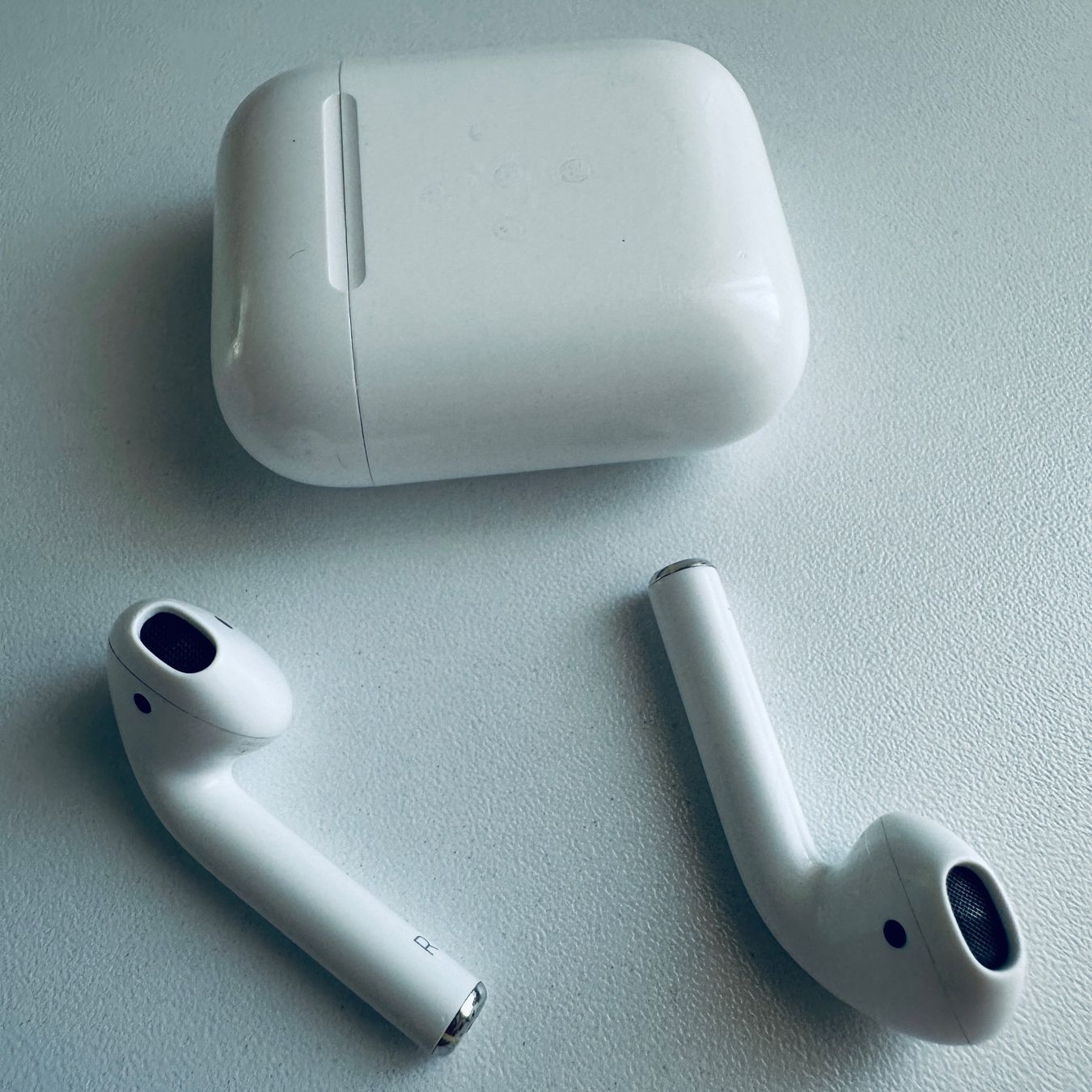 Apple Cuffie: Original Apple AirPods 2 Kopfhörer Wireless Lightning Kabel – Usato da Basel venduto da MY.AIRPODS.SHOP 5