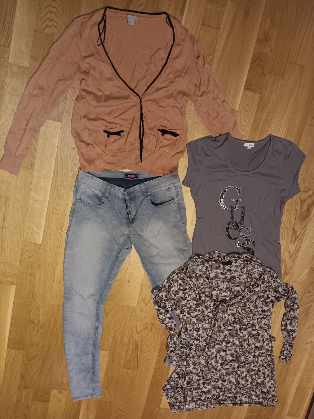 Kleiderpakete: Damen Kleider Paket ,Gr.L – Gebraucht aus Oftringen von Jul.ia