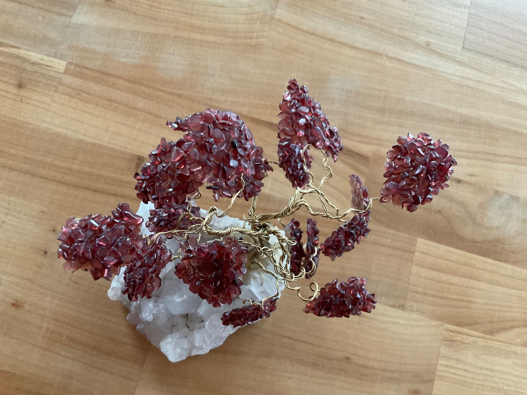 Tutte le decorazioni: Baum mit Edelstein ( evtl. Granat ) – Usato da Rümlang venduto da euqinom16 1