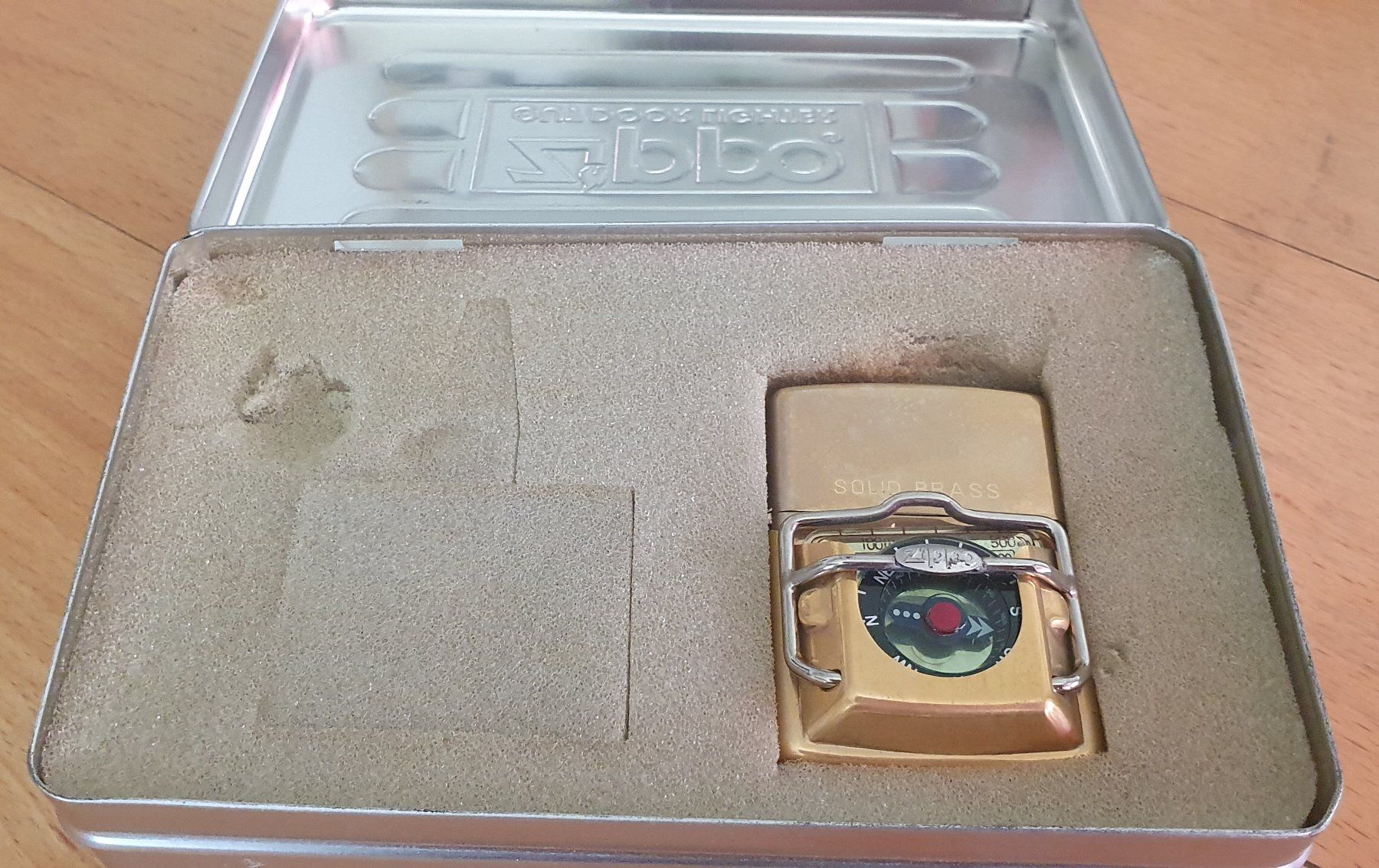 Zippo Accendini: Zippo Explorer Kompass mit Solid Brass Zippo - Rarität – Usato da Bern venduto da Llu 1