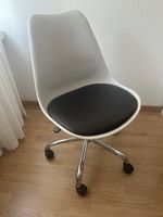 Bürostuhl weiss mit Rollen guter Zustand