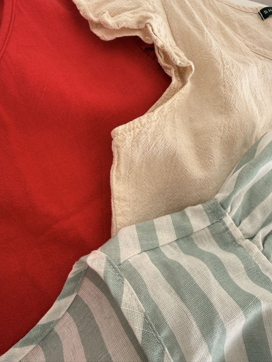 Lots de vêtements: Sommerkleider – D'occasion à Schmerikon par net_7kkw 2