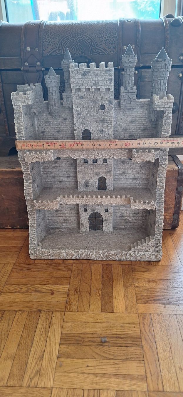 Figurines: Drachen Burg – D'occasion à Wetzikon ZH par NaWetzi 1