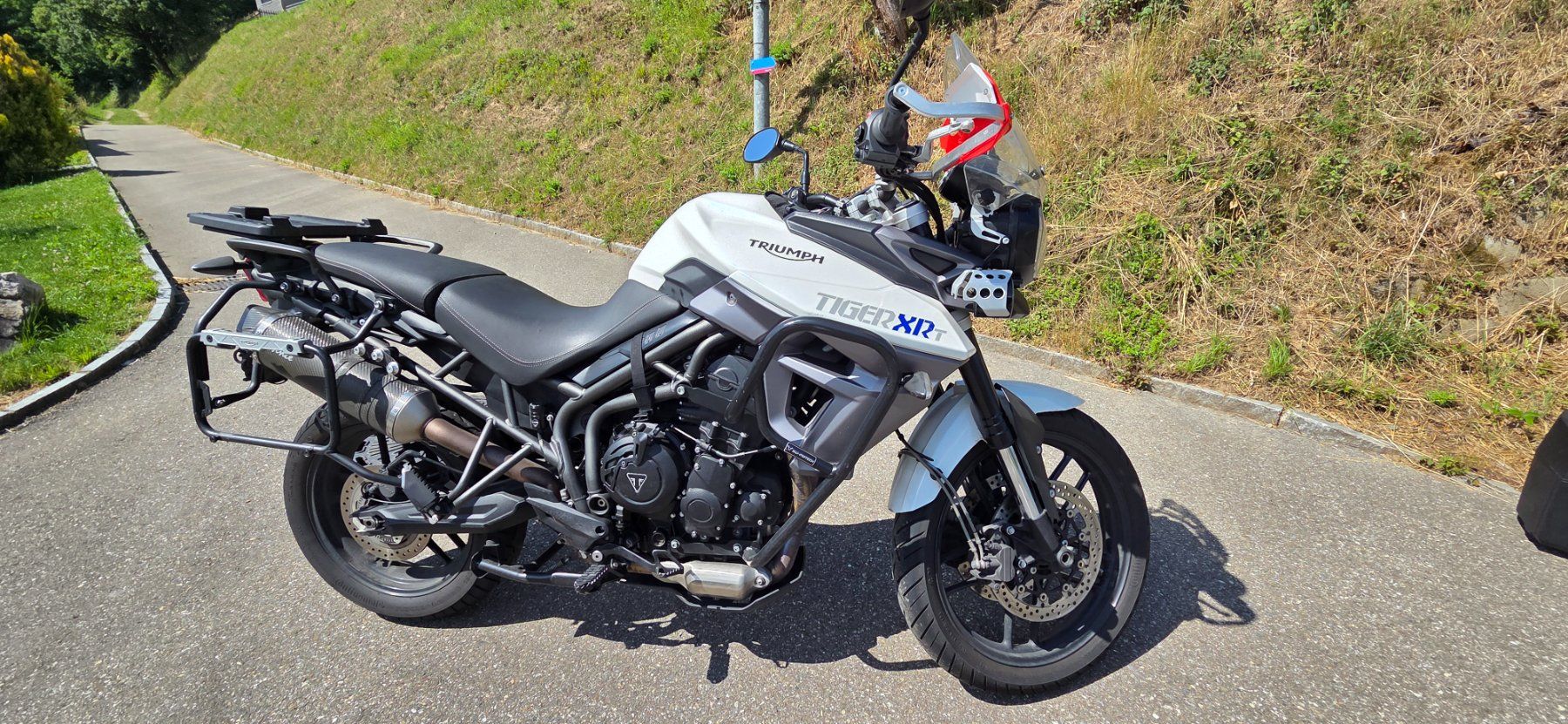 Triumph Touring: Triumph Tiger 800 XRT – Usato da Mettau venduto da DERATHOJA 7