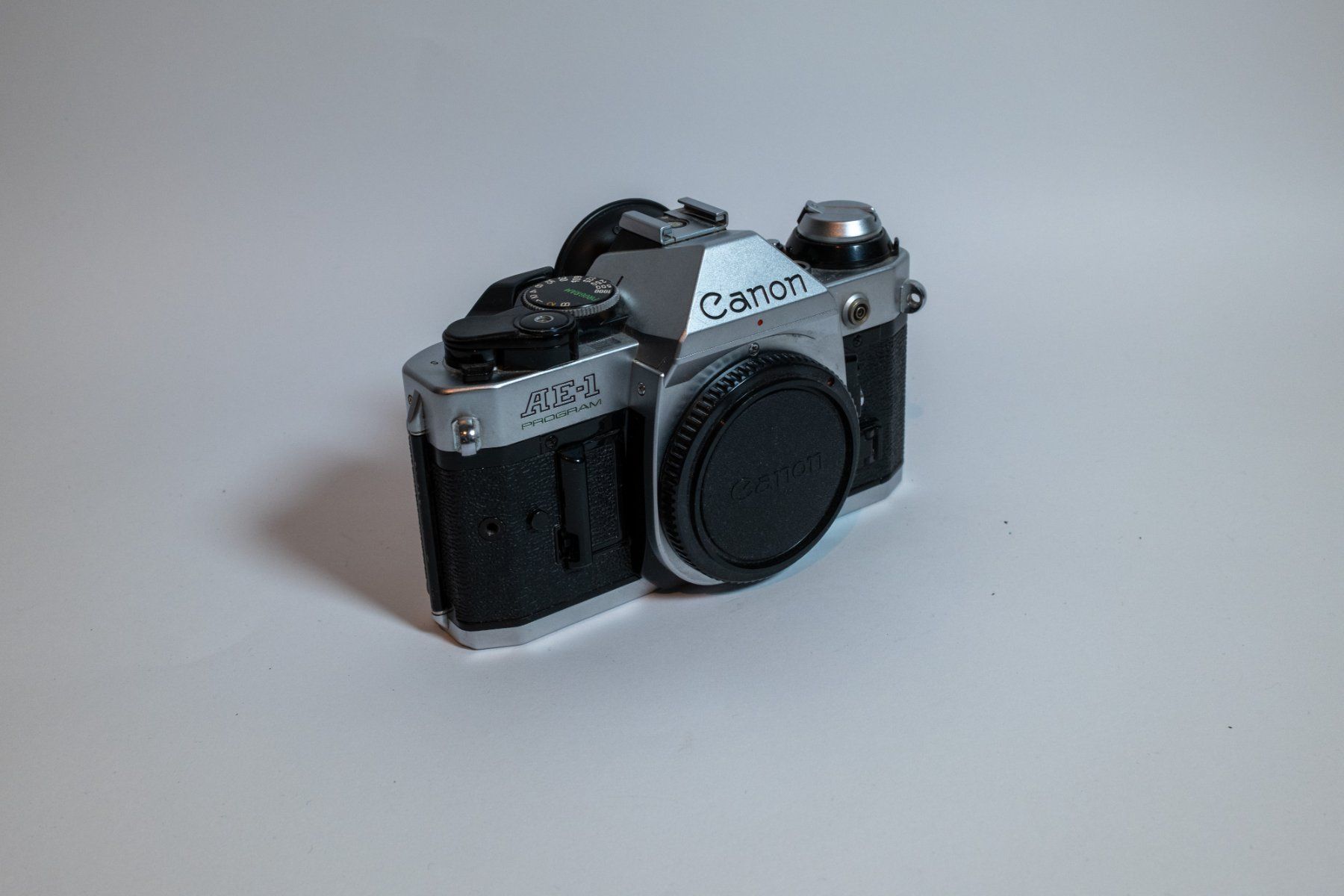 Canon Fotocamera: Canon AE-1 Program  Body only – Usato da Zürich venduto da Mutheee 1