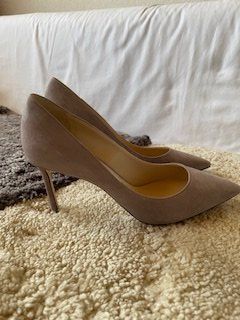 Jimmy Choo Scarpe da donna: Jimmy Choo Romy Suede Pumps Light Grey 37 – Nuovo (secondo la descrizione) da Bernhardzell venduto da Sunka0 4