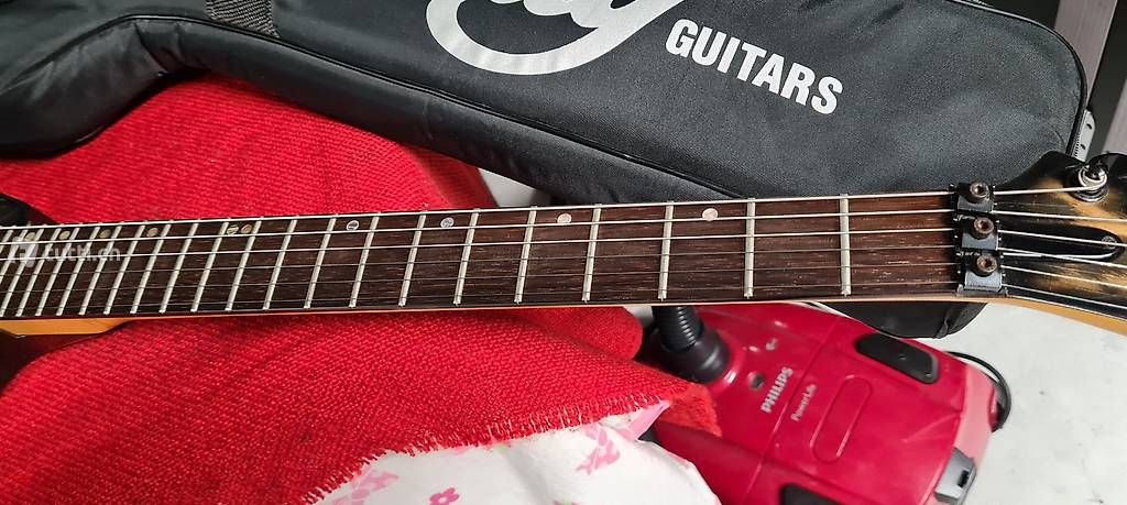 Musikinstrumente: E-Gitarre Lag, Vintage Alles original !!!!! – Gebraucht aus Wallisellen von Roci1 1